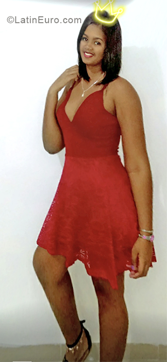 Date this athletic Dominican Republic girl Michelle from Santo Domingo DO33299