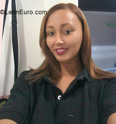 Date this hot Dominican Republic girl Mery from Santo Domingo DO33333