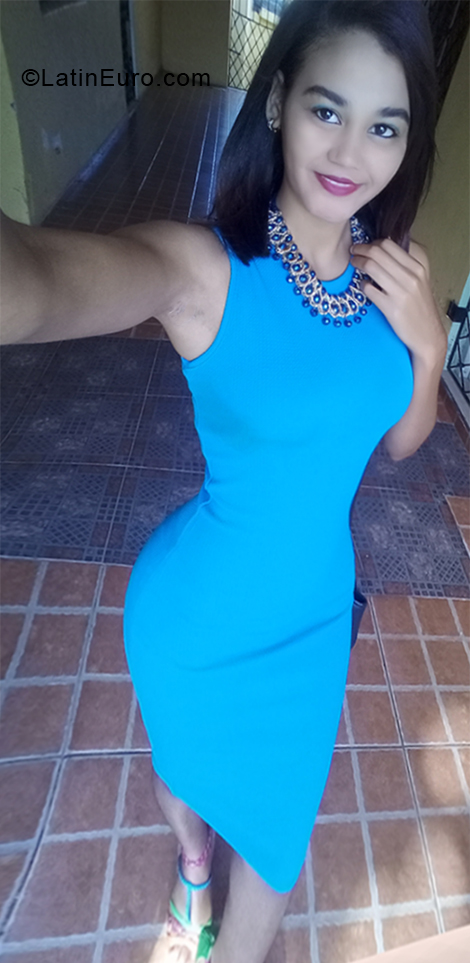 Date this fun Dominican Republic girl Andrea from La Romana DO33340