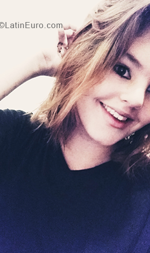 Date this stunning Brazil girl Beccah from Sao Paulo BR10701