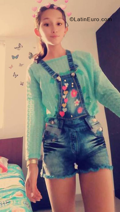 Date this charming Colombia girl Luisa from Medellin CO24517