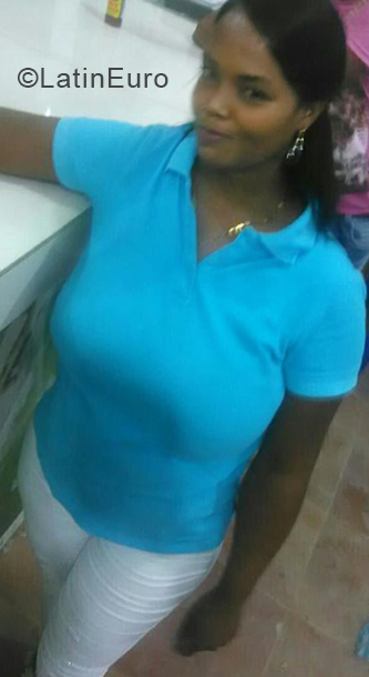 Date this sultry Dominican Republic girl Santa from Santo Domingo DO33402
