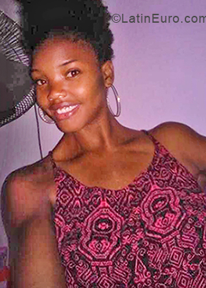 Date this hard body Dominican Republic girl Judelkis from Santo Domingo DO33443