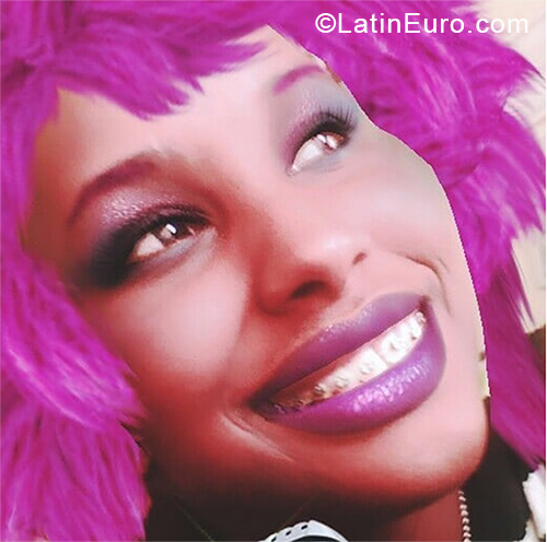 Date this pretty Dominican Republic girl Mariliim from Santo Domingo DO33482