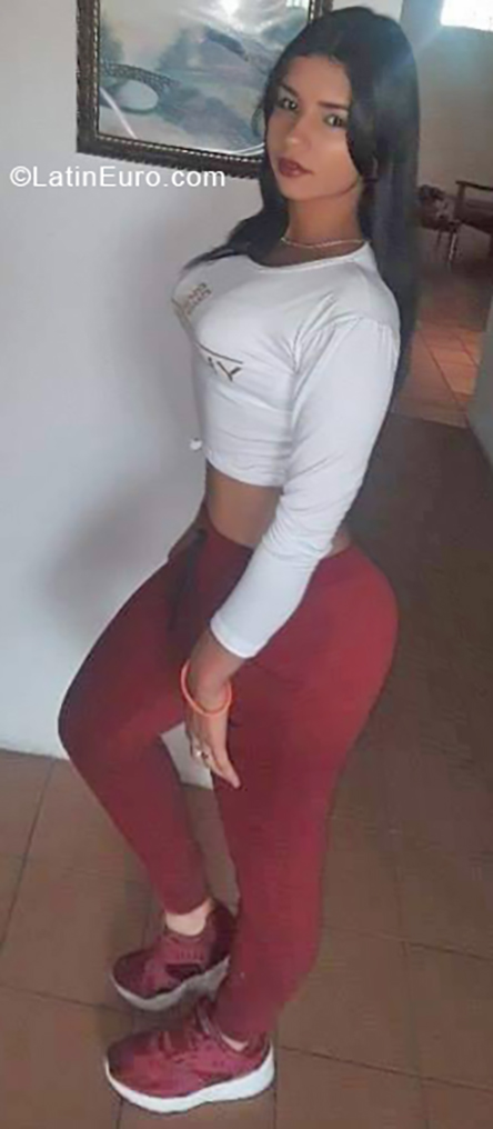 Date this sensual Venezuela girl Eriuis from trujillo VE1999