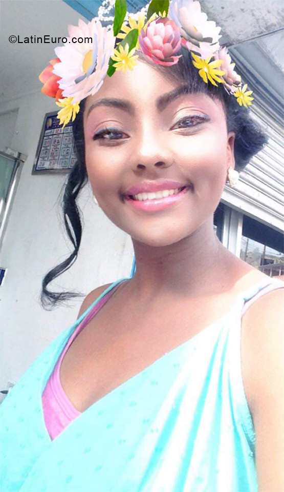 Date this young Dominican Republic girl Caterin from Santo Domingo DO33512