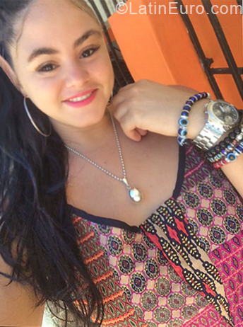 Date this charming Dominican Republic girl YENIFER from Santo Domingo DO33531
