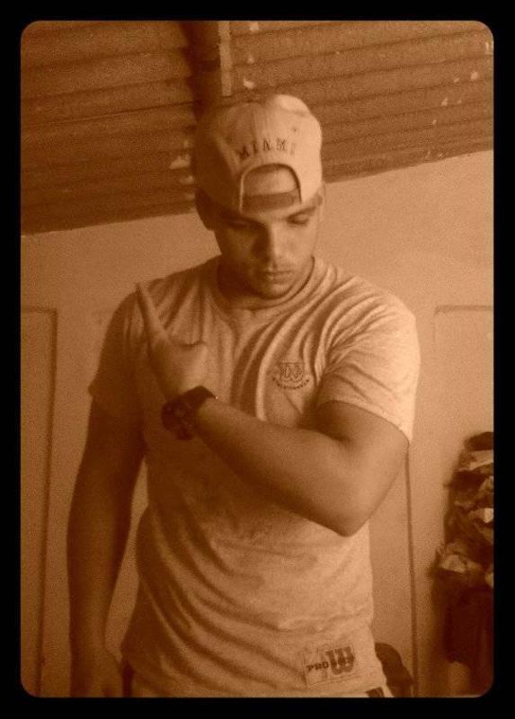 Date this tall Cuba man Adrian Macias S from Pinar Del Rio CU437