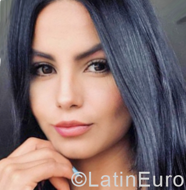 Date this gorgeous Colombia girl Samara from Medellin CO24639