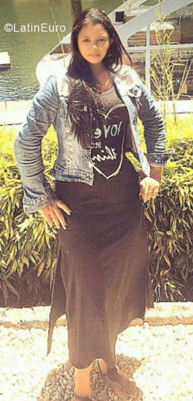 Date this tall Colombia girl Yoli from Cartagena CO24641