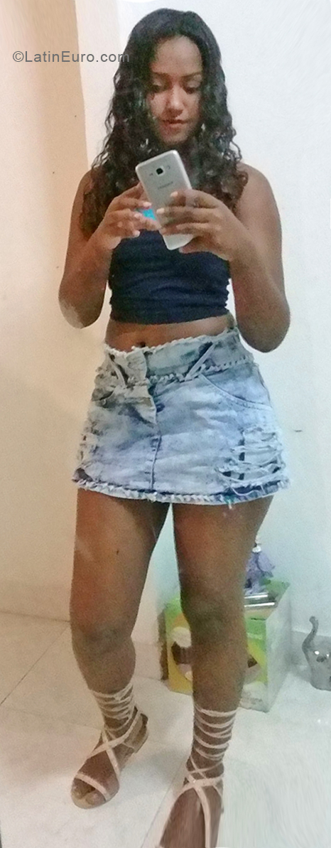Date this stunning Colombia girl Jessica from Cali CO31222