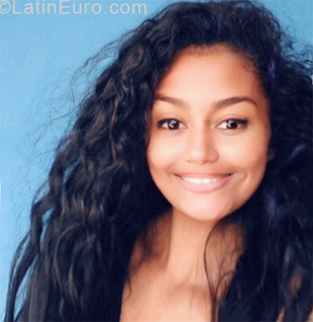 Date this beautiful Venezuela girl Roraima from Maracay VE2025