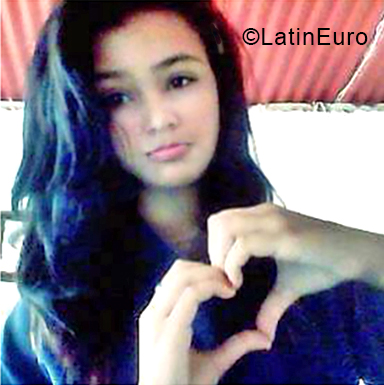 Date this charming Venezuela girl Stefany from Valencia VE2027