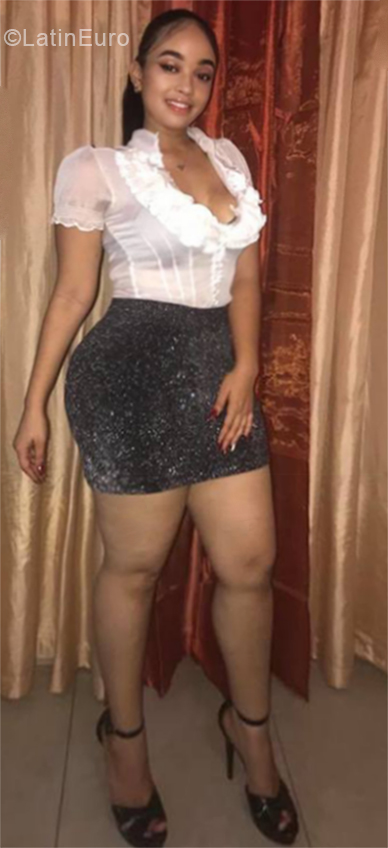 Date this attractive Dominican Republic girl Patricia from Santo Domingo DO33608