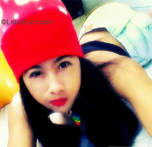 Date this happy Venezuela girl Say from Caracas VE2049