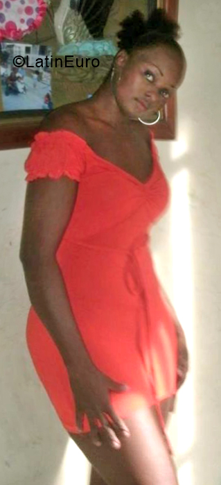 Date this happy Colombia girl Solany from Cali CO24711