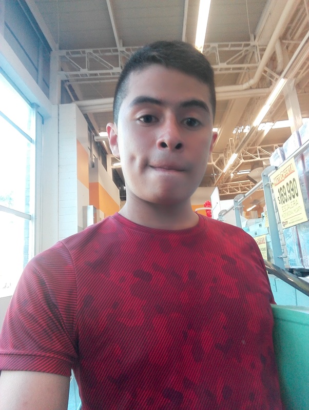 Date this pretty Colombia man Sergio from Bogota CO24731