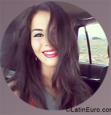 Date this lovely Venezuela girl Alexa from Valencia VE2354