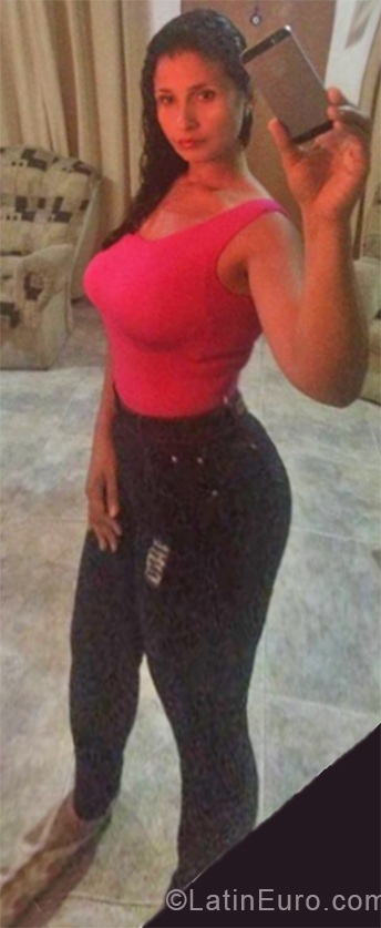 Date this gorgeous Venezuela girl Mariana from Puerto la Cruz VE2068