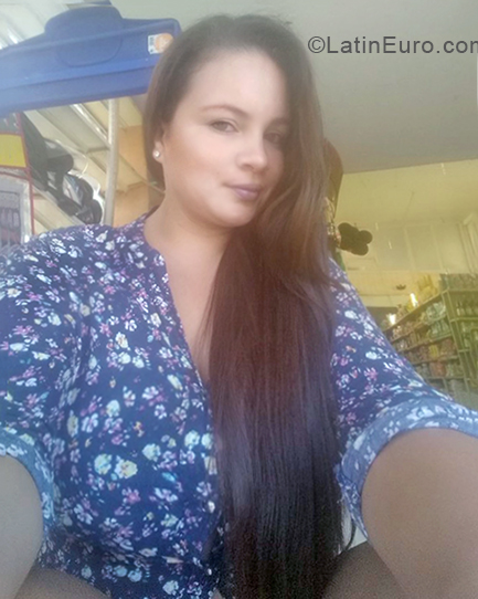 Date this cute Colombia girl Diana89 from Ibague CO24752