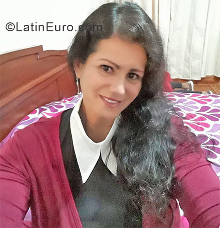 Date this pretty Colombia girl Mercy from Popayan CO24765