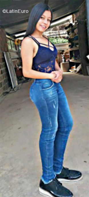 Date this funny Colombia girl Tatiana ordoez from Cali CO24781