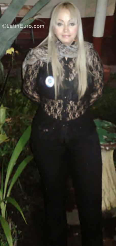 Date this exotic Colombia girl Mara from Cali CO24787