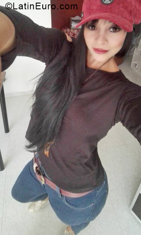 Date this passionate Colombia girl Lady from Bogota CO24793