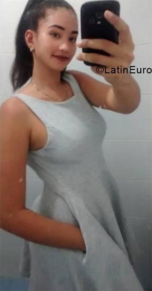 Date this delightful Colombia girl Maria from Santa Marta CO24798