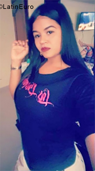 Date this exotic Dominican Republic girl Emeli from Santo Domingo DO33874