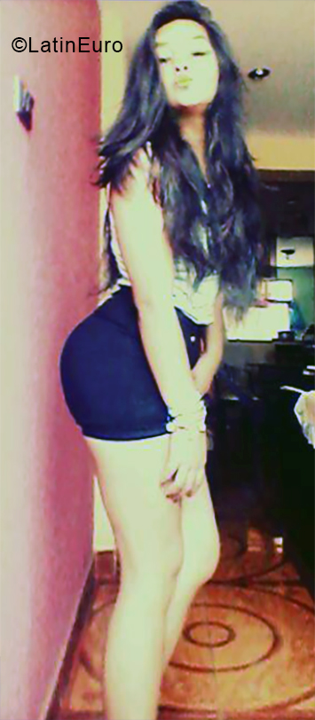 Date this sensual Peru girl Anghela from Lima PE1340