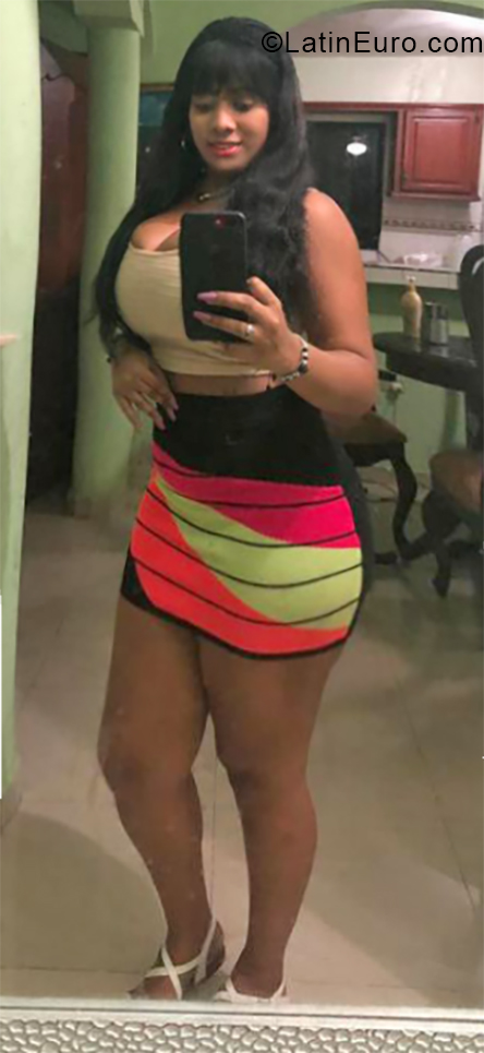 Date this young Dominican Republic girl Julia from Santo Domingo DO33931