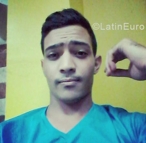 Date this funny Venezuela man Alex from Caracas VE2126
