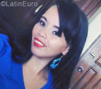Date this gorgeous Dominican Republic girl Mara from Santo Domingo DO34020