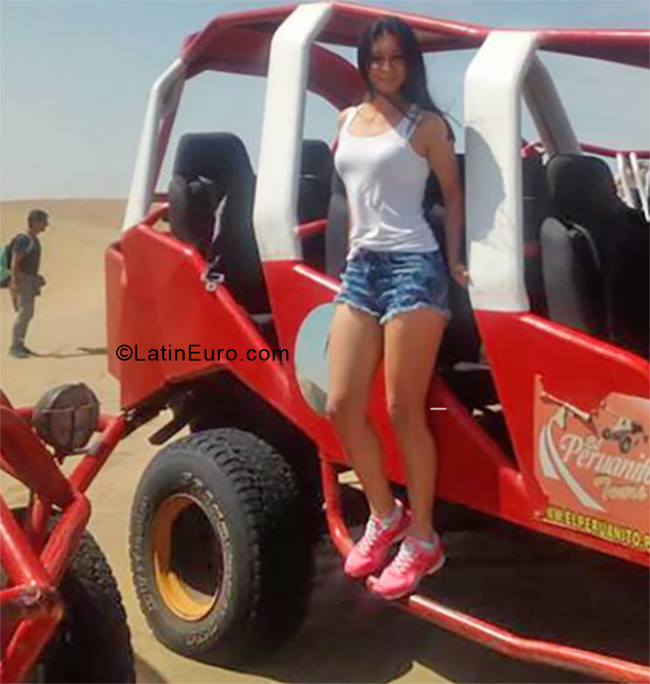Date this foxy Peru girl Heidy from Tarapoto PE1342