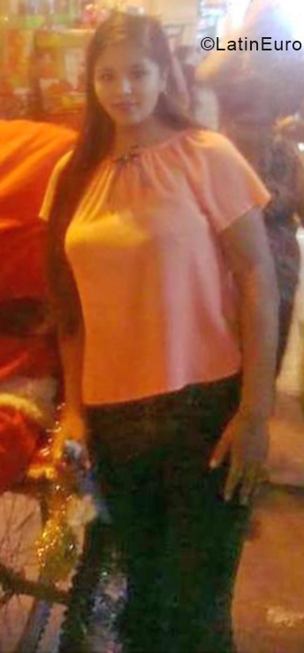 Date this delightful Peru girl ESTHER CLAUDIA from Lima PE1343