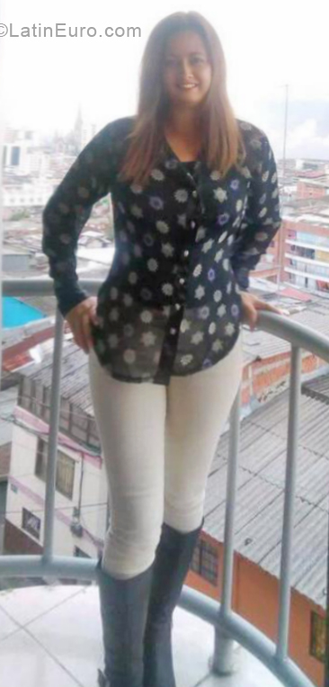 Date this beautiful Colombia girl Mary Shalom from Manizales CO24927
