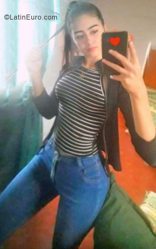 Date this beautiful Venezuela girl ORIANGELA from Anaco VE2154