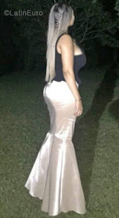 Date this athletic Colombia girl Thalia from Cali CO24993