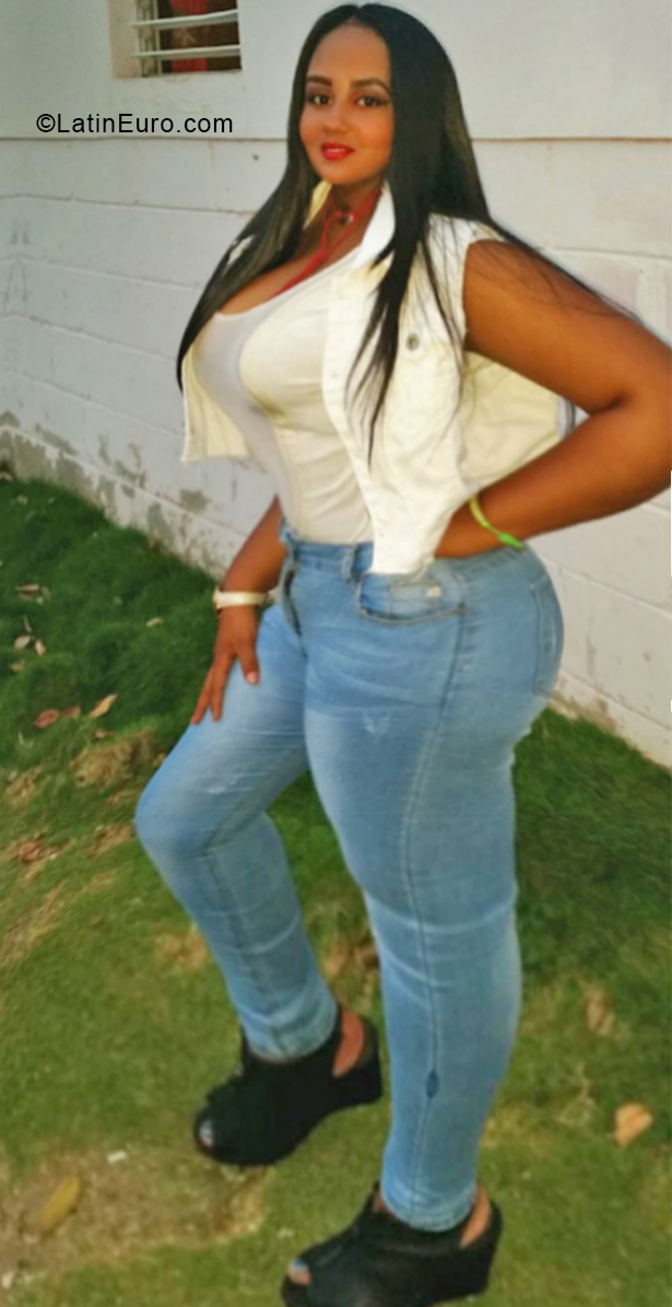 Date this happy Dominican Republic girl Estrela from Santiago DO34140
