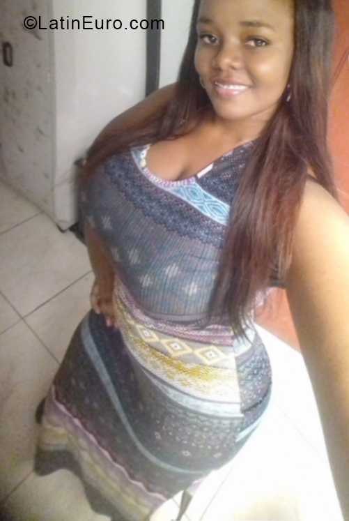 Date this fun Colombia girl Kelly from Cali Valle CO25017