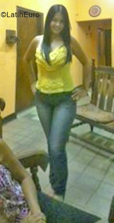Date this hot Venezuela girl Dalila from CORO VE2178