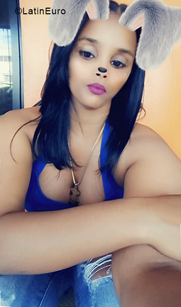 Date this funny Dominican Republic girl Nairoby from La Vega DO34177