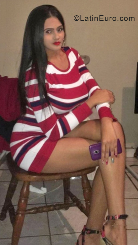 Date this charming Mexico girl Holli from Ensenada MX1628