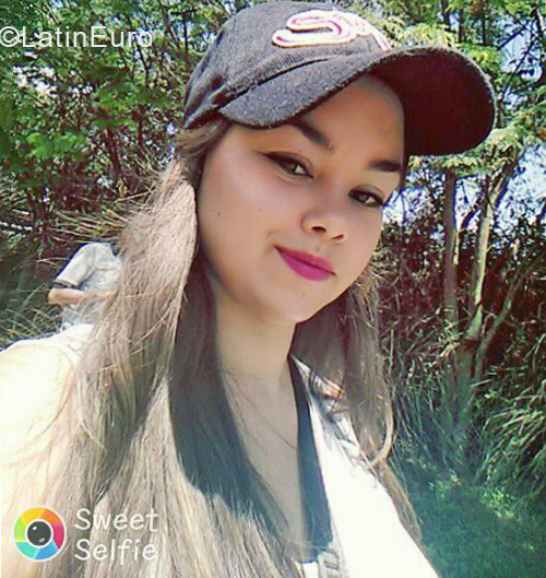 Date this lovely Colombia girl Valentina from Pereira CO25091