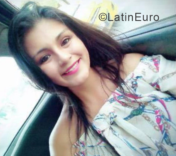 Date this stunning Peru girl Luzmila from Piura PE1364