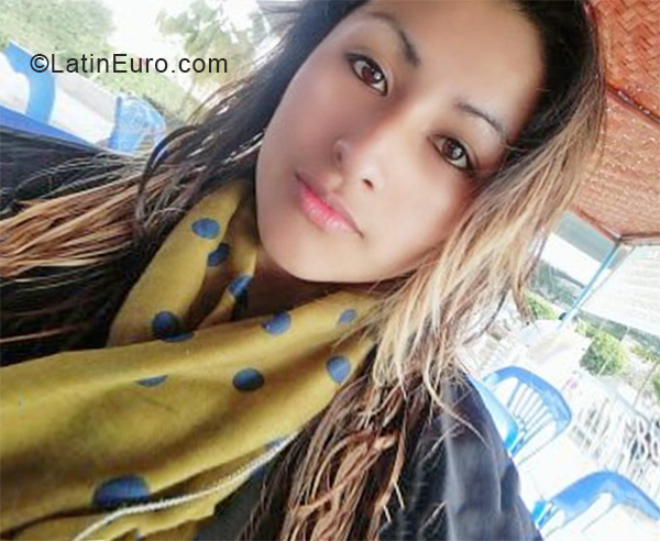 Date this voluptuous Peru girl Naysha from Tacna PE1363