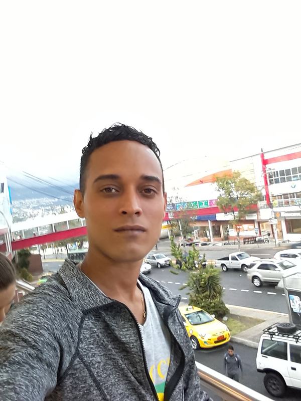 Date this hot Cuba man Richard from Panama CU500