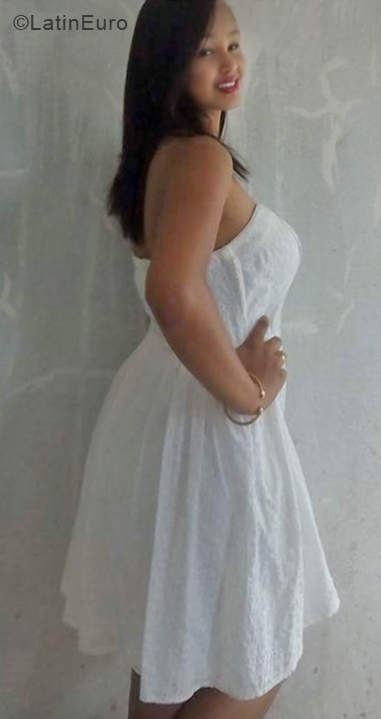 Date this nice looking Dominican Republic girl Mariela from Montecristi DO34373