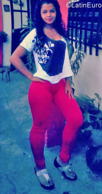 Date this gorgeous Venezuela girl Odaye from San Felipe VE2267